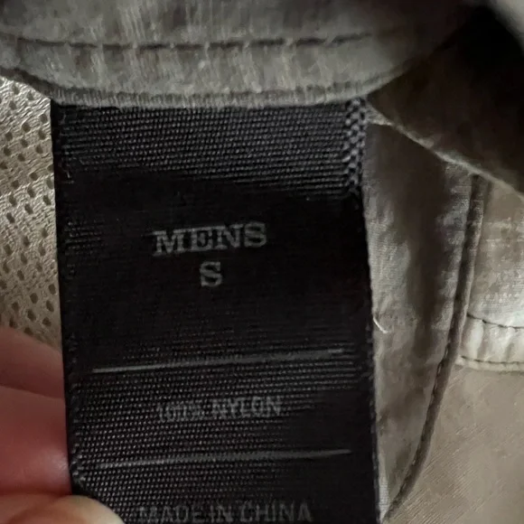 REI Men’s Fishing Shirt 50 SPF Size Small - Picture 3 of 6